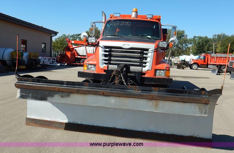 image for item K1712 2001 Sterling LT7501 dump truck