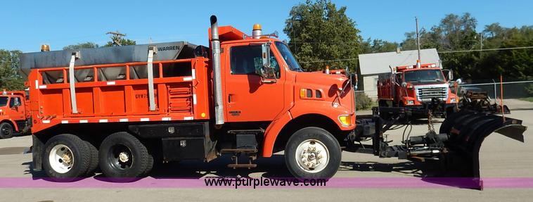 image for item K1712 2001 Sterling LT7501 dump truck