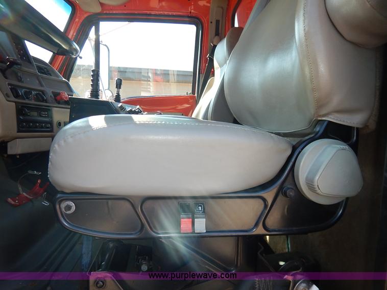 image for item K1712 2001 Sterling LT7501 dump truck