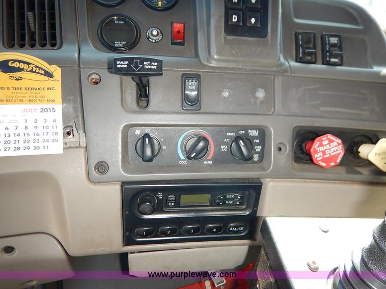 image for item K1712 2001 Sterling LT7501 dump truck