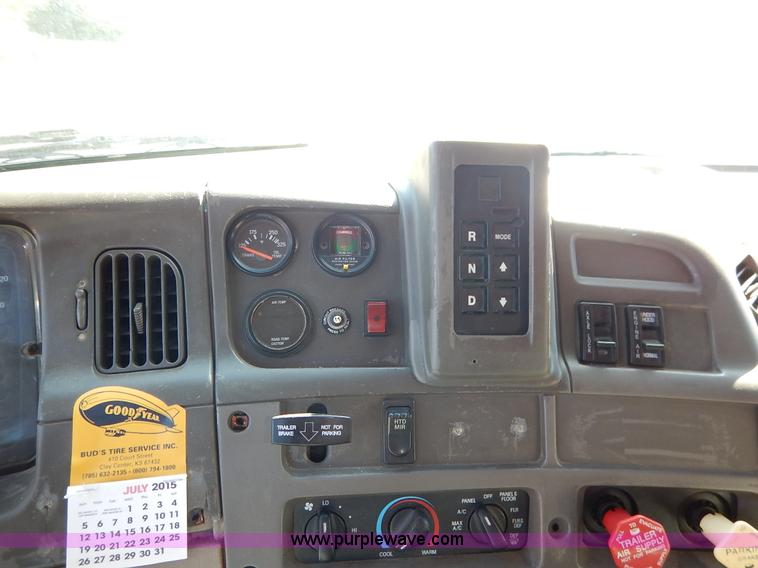 image for item K1712 2001 Sterling LT7501 dump truck