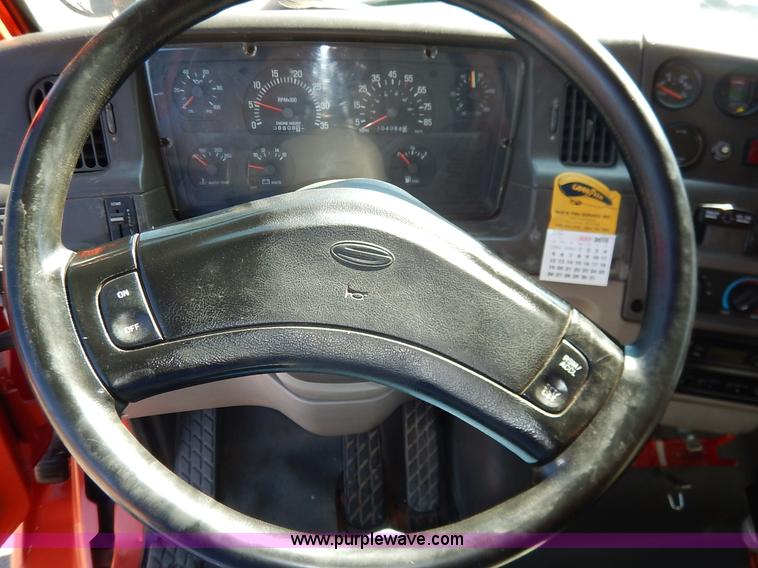 image for item K1712 2001 Sterling LT7501 dump truck