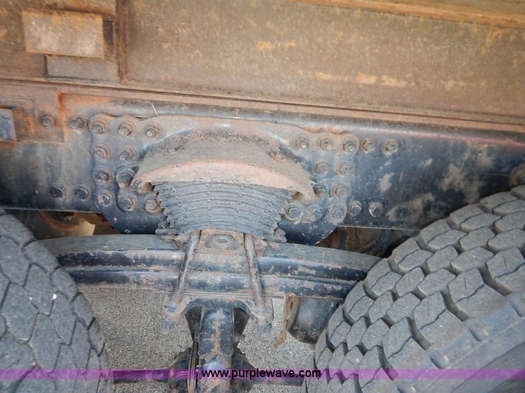 image for item K1712 2001 Sterling LT7501 dump truck