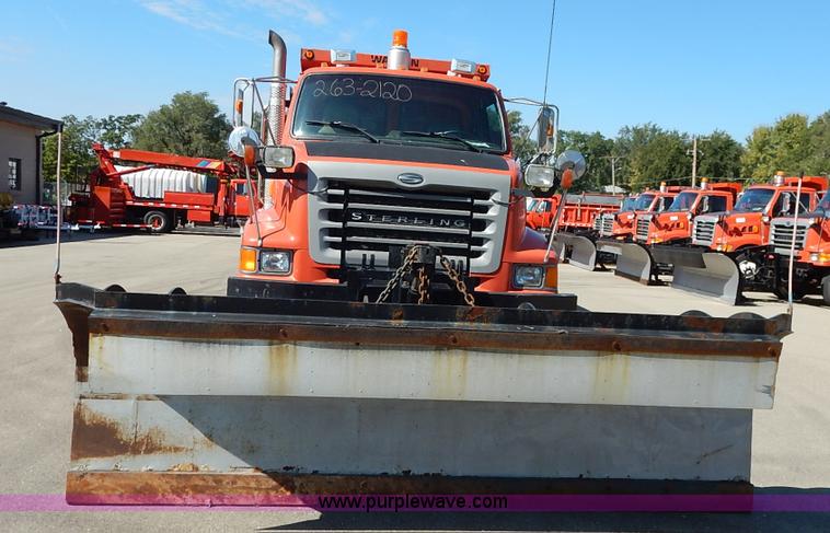 image for item K1713 2001 Sterling LT7501 dump truck