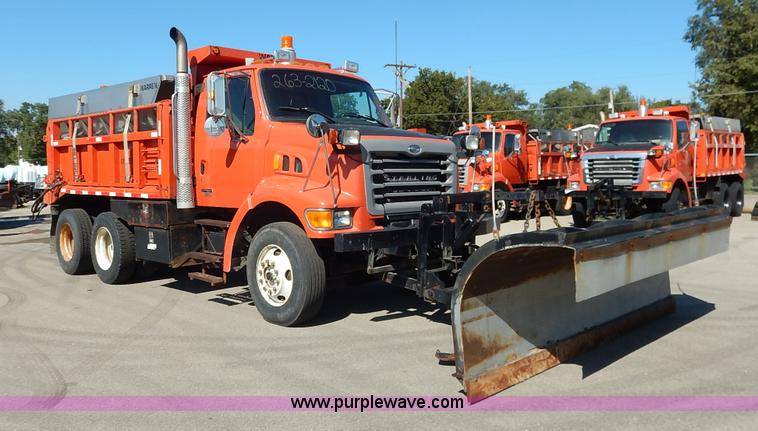 image for item K1713 2001 Sterling LT7501 dump truck