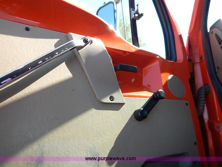 image for item K1713 2001 Sterling LT7501 dump truck