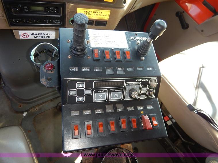 image for item K1713 2001 Sterling LT7501 dump truck