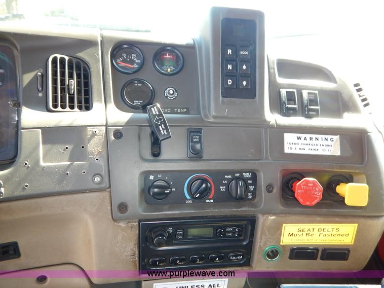 image for item K1713 2001 Sterling LT7501 dump truck