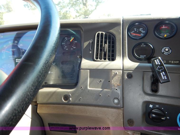 image for item K1713 2001 Sterling LT7501 dump truck