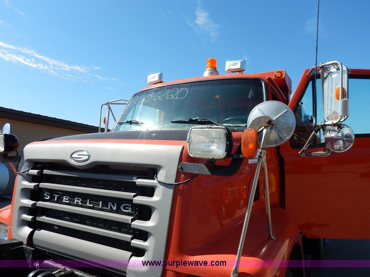 image for item K1713 2001 Sterling LT7501 dump truck