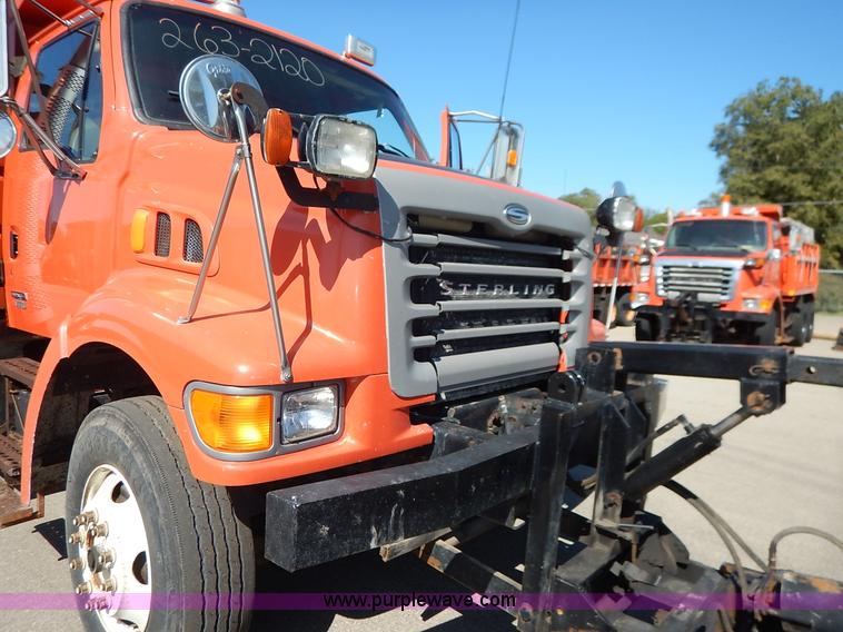 image for item K1713 2001 Sterling LT7501 dump truck