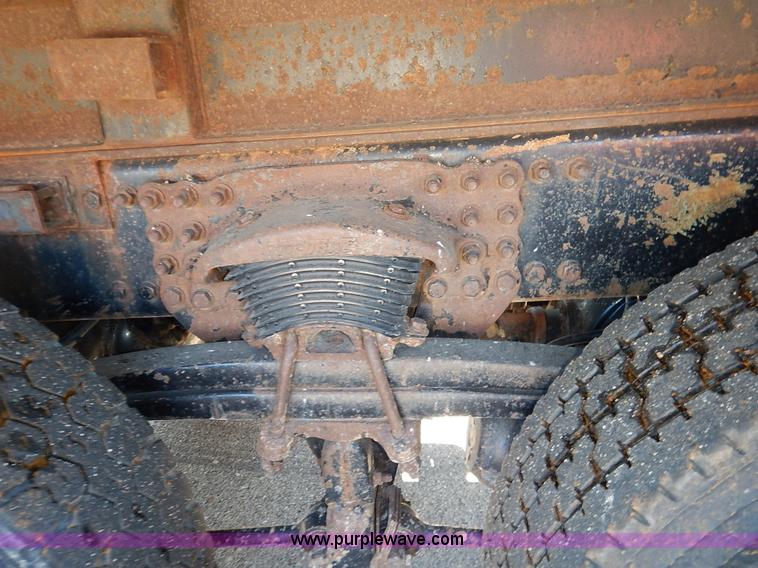 image for item K1713 2001 Sterling LT7501 dump truck