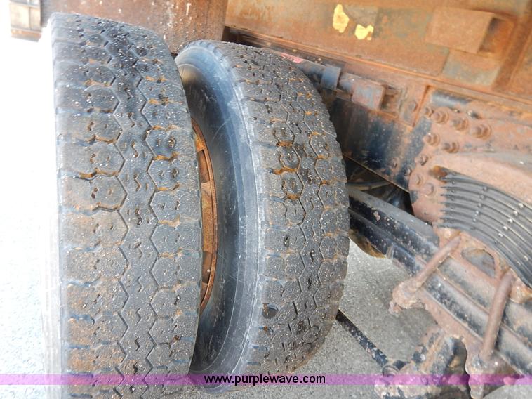 image for item K1713 2001 Sterling LT7501 dump truck