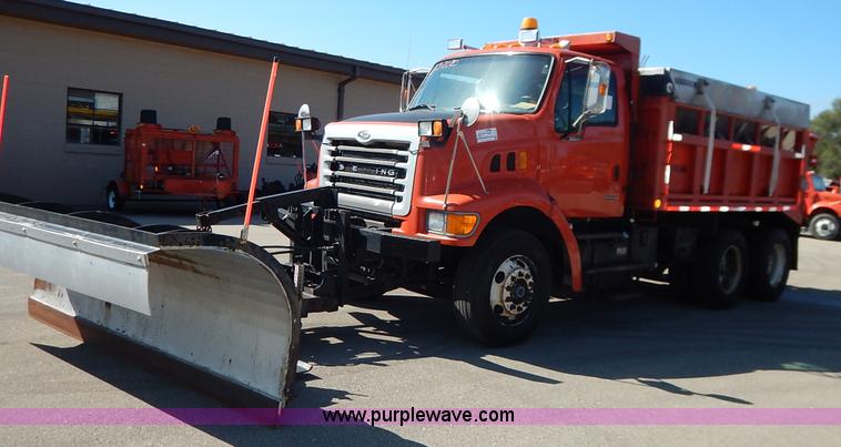 image for item K1714 2001 Sterling LT7501 dump truck