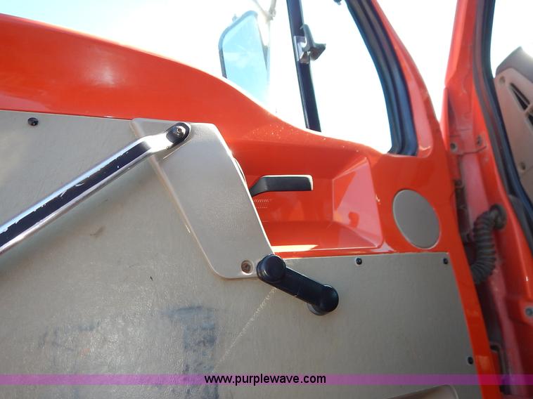 image for item K1714 2001 Sterling LT7501 dump truck