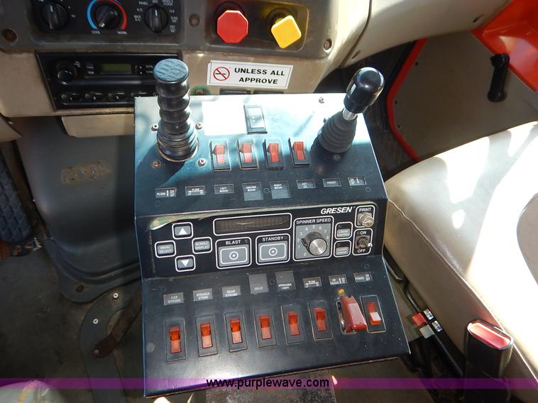 image for item K1714 2001 Sterling LT7501 dump truck