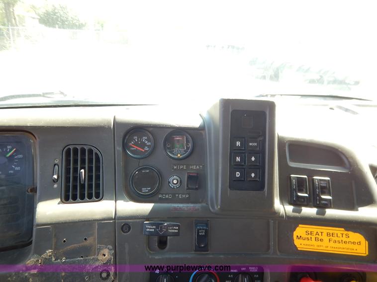 image for item K1714 2001 Sterling LT7501 dump truck