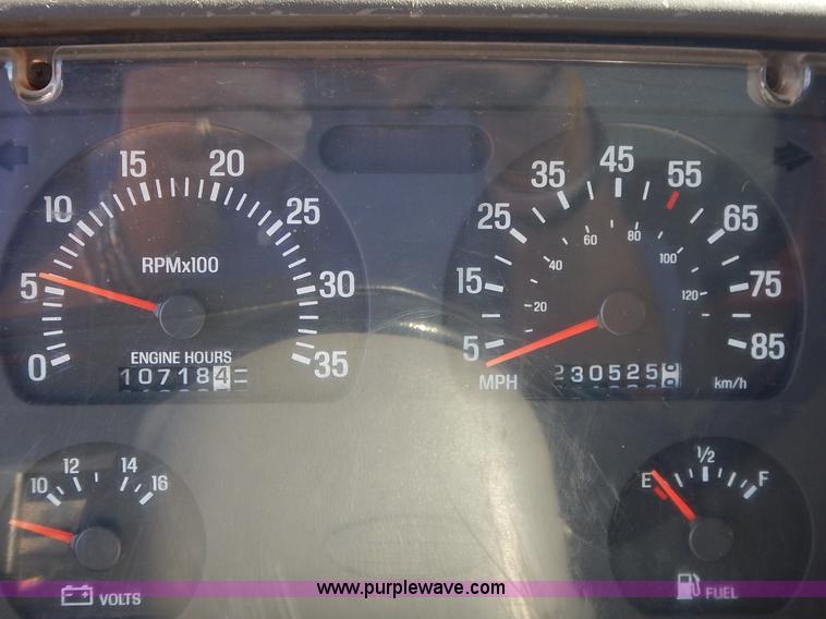 image for item K1714 2001 Sterling LT7501 dump truck