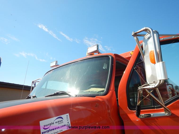 image for item K1714 2001 Sterling LT7501 dump truck