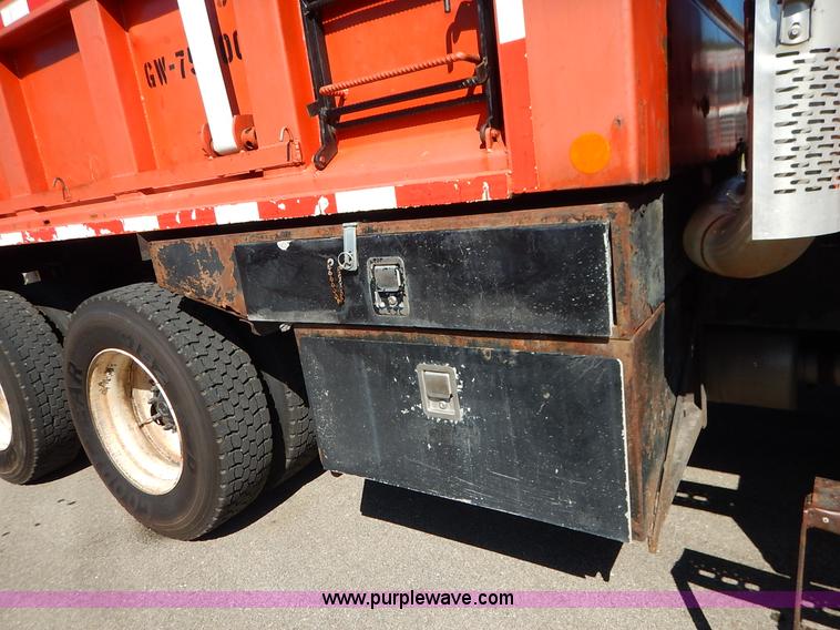 image for item K1714 2001 Sterling LT7501 dump truck