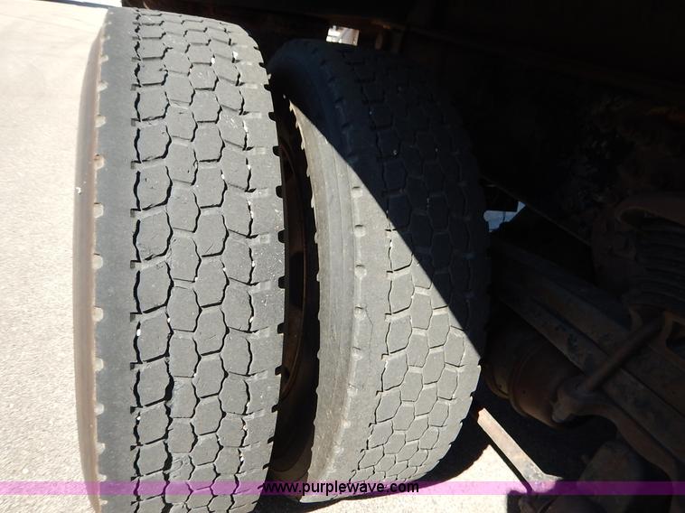 image for item K1714 2001 Sterling LT7501 dump truck