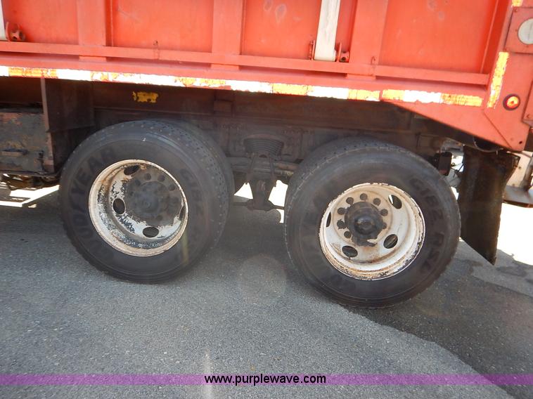 image for item K1714 2001 Sterling LT7501 dump truck