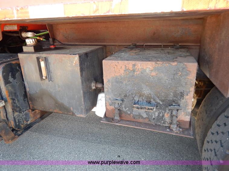 image for item K1714 2001 Sterling LT7501 dump truck