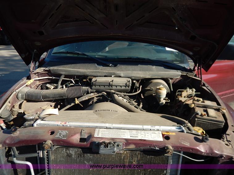 image for item K1721 2001 Dodge Ram 1500 pickup truck