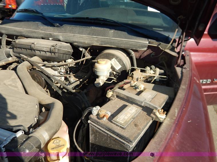 image for item K1721 2001 Dodge Ram 1500 pickup truck