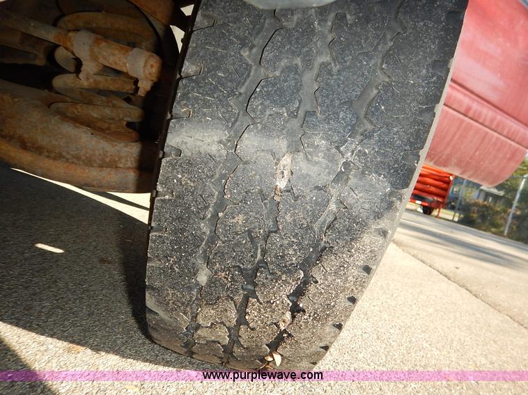 image for item K1721 2001 Dodge Ram 1500 pickup truck