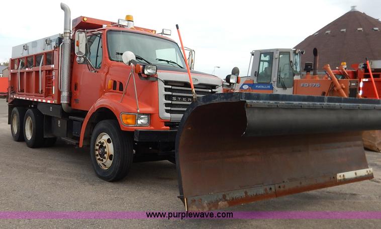 image for item K1726 2001 Sterling LT7501 dump truck