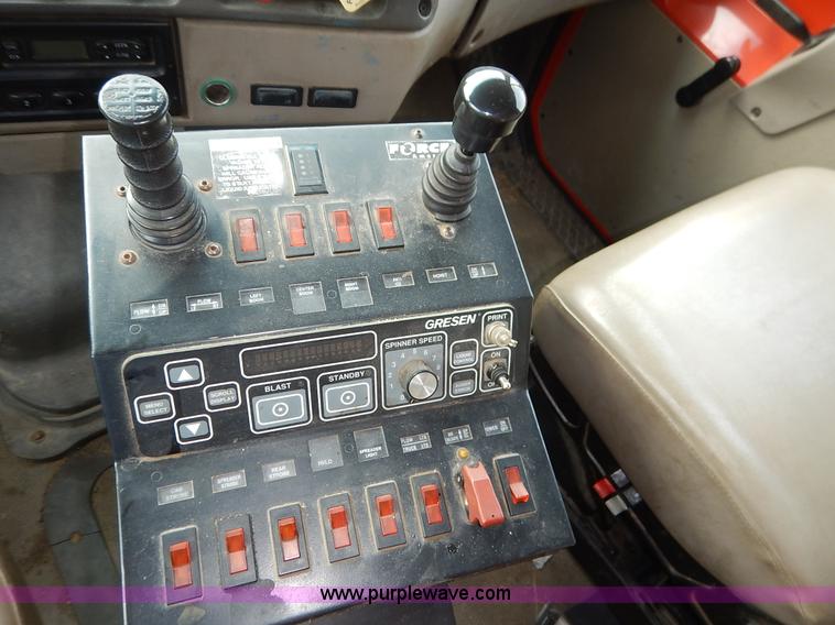 image for item K1726 2001 Sterling LT7501 dump truck