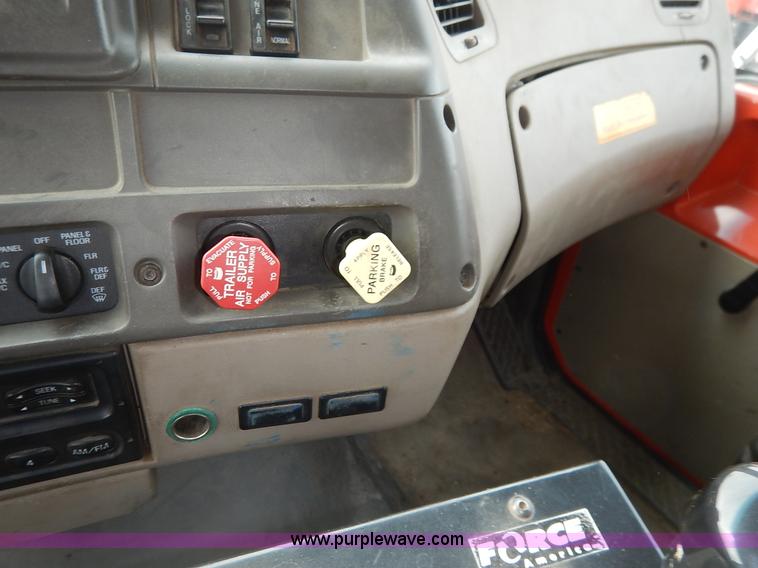 image for item K1726 2001 Sterling LT7501 dump truck