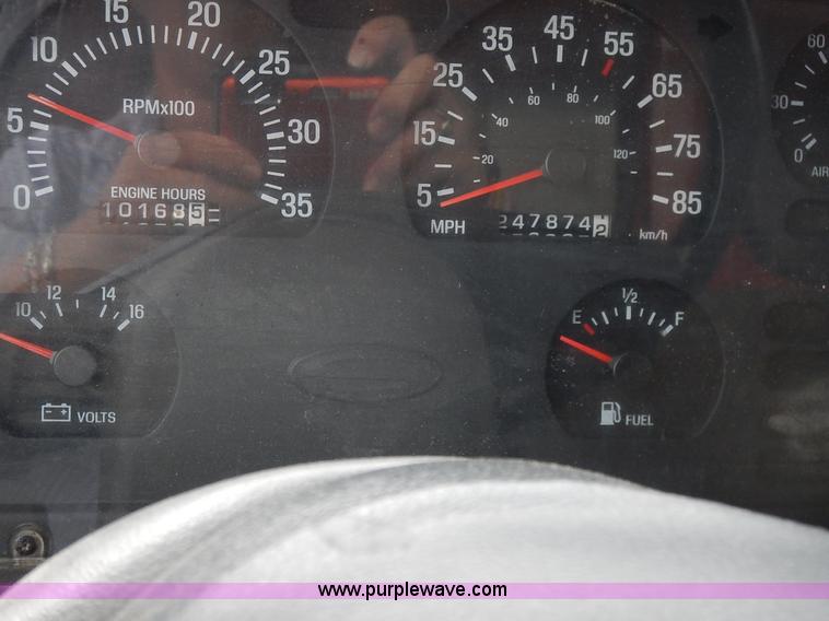 image for item K1726 2001 Sterling LT7501 dump truck