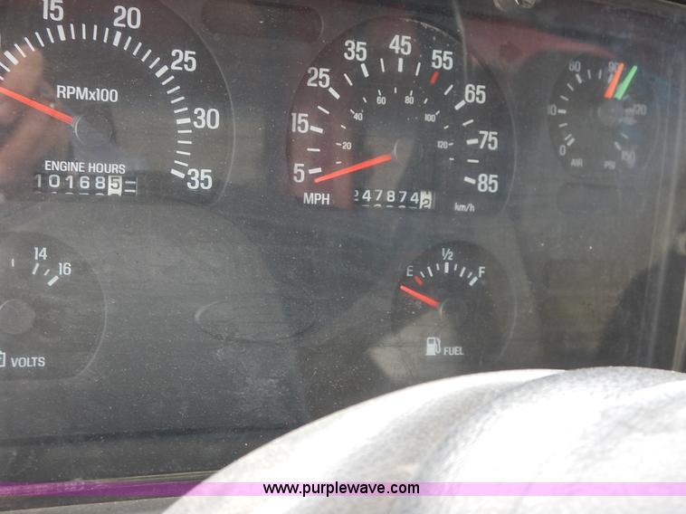 image for item K1726 2001 Sterling LT7501 dump truck