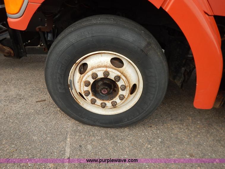 image for item K1726 2001 Sterling LT7501 dump truck