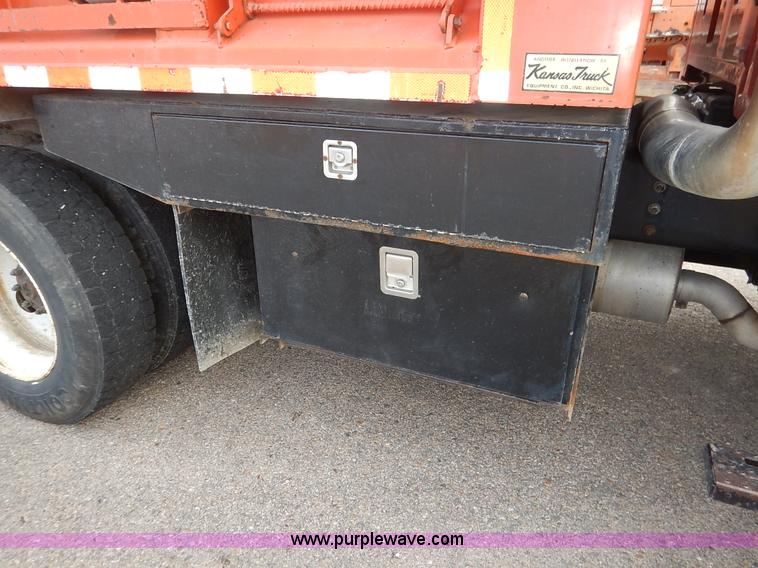 image for item K1726 2001 Sterling LT7501 dump truck