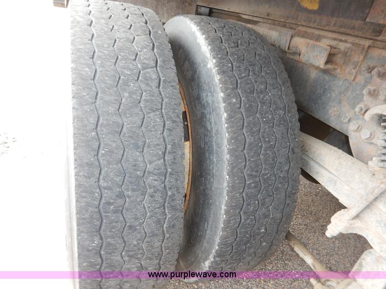 image for item K1726 2001 Sterling LT7501 dump truck