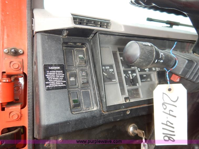 image for item K1727 1999 International 4900 dump truck