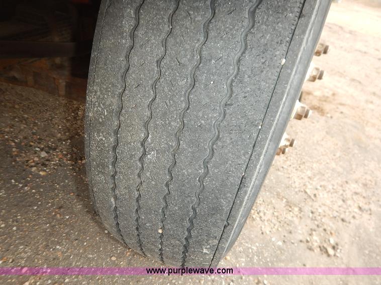 image for item K1727 1999 International 4900 dump truck