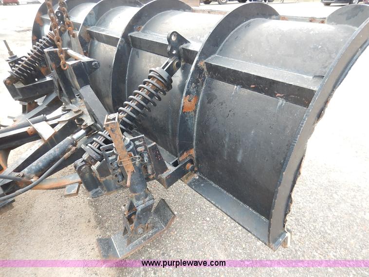 image for item K1727 1999 International 4900 dump truck