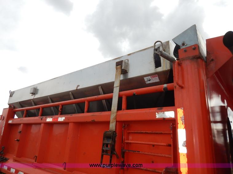 image for item K1727 1999 International 4900 dump truck