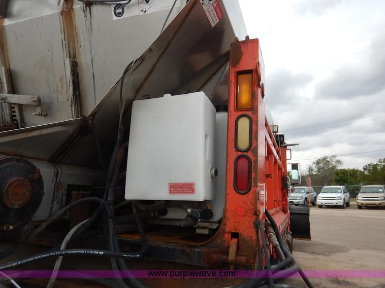 image for item K1727 1999 International 4900 dump truck