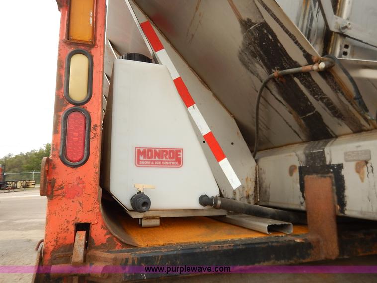 image for item K1727 1999 International 4900 dump truck