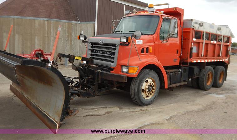 image for item K1728 2001 Sterling LT7501 dump truck