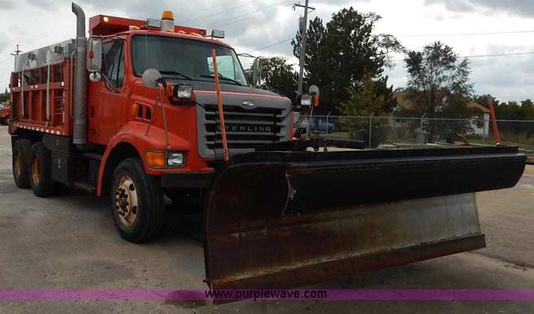 image for item K1728 2001 Sterling LT7501 dump truck