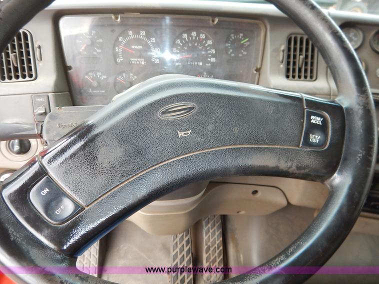 image for item K1728 2001 Sterling LT7501 dump truck