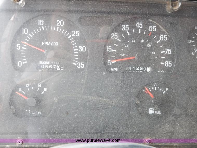 image for item K1728 2001 Sterling LT7501 dump truck