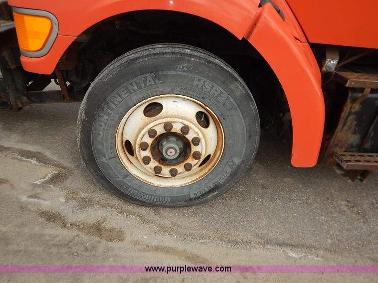 image for item K1728 2001 Sterling LT7501 dump truck