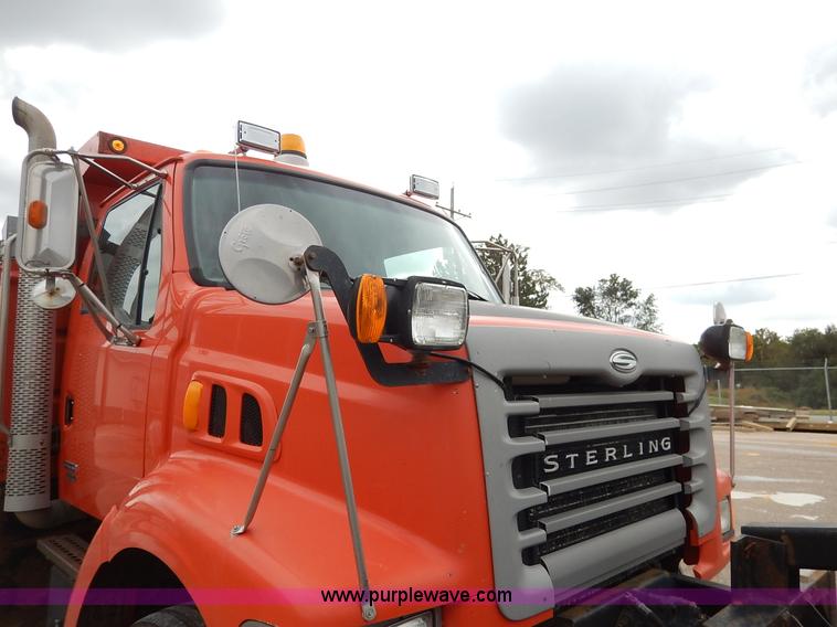 image for item K1728 2001 Sterling LT7501 dump truck